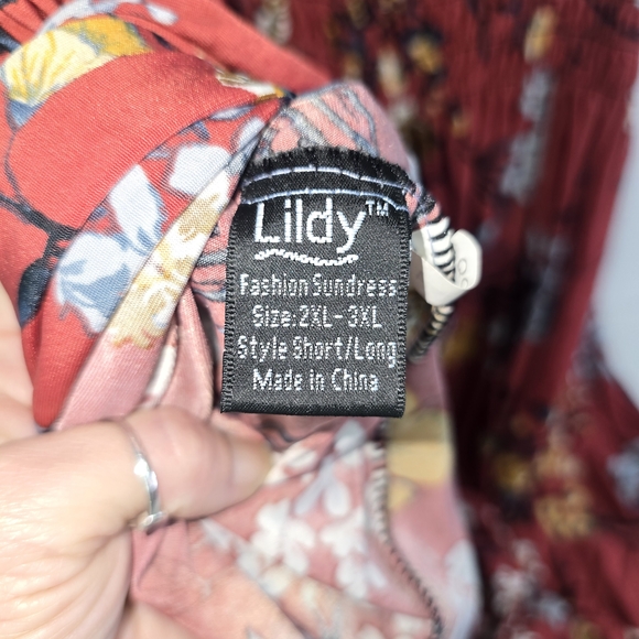 Chic Floral Red Maxi Dress - Picture 3 of 3